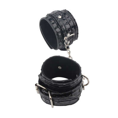 Поножи Chisa BEHAVE LUXURY FETISH Surrender ankle restraints Поножи Chisa BEHAVE LUXURY FETISH Surrender ankle restraints