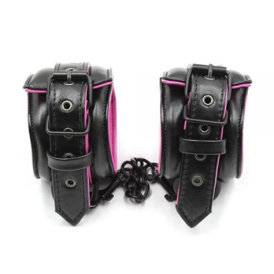 Наручники мягкие Luxury Fetish Black&Pink Hands Наручники мягкие Luxury Fetish Black&Pink Hands