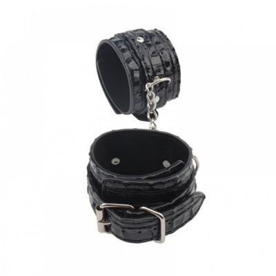 Наручники Behave Luxury Fetish SURRENDER WRIST RESTRAINTS Наручники Behave Luxury Fetish SURRENDER WRIST RESTRAINTS