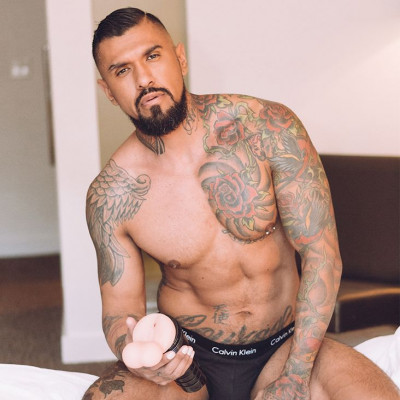Мастурбатор попка Fleshlight FleshSack с мошонкой Мастурбатор попка Fleshlight FleshSack с мошонкой